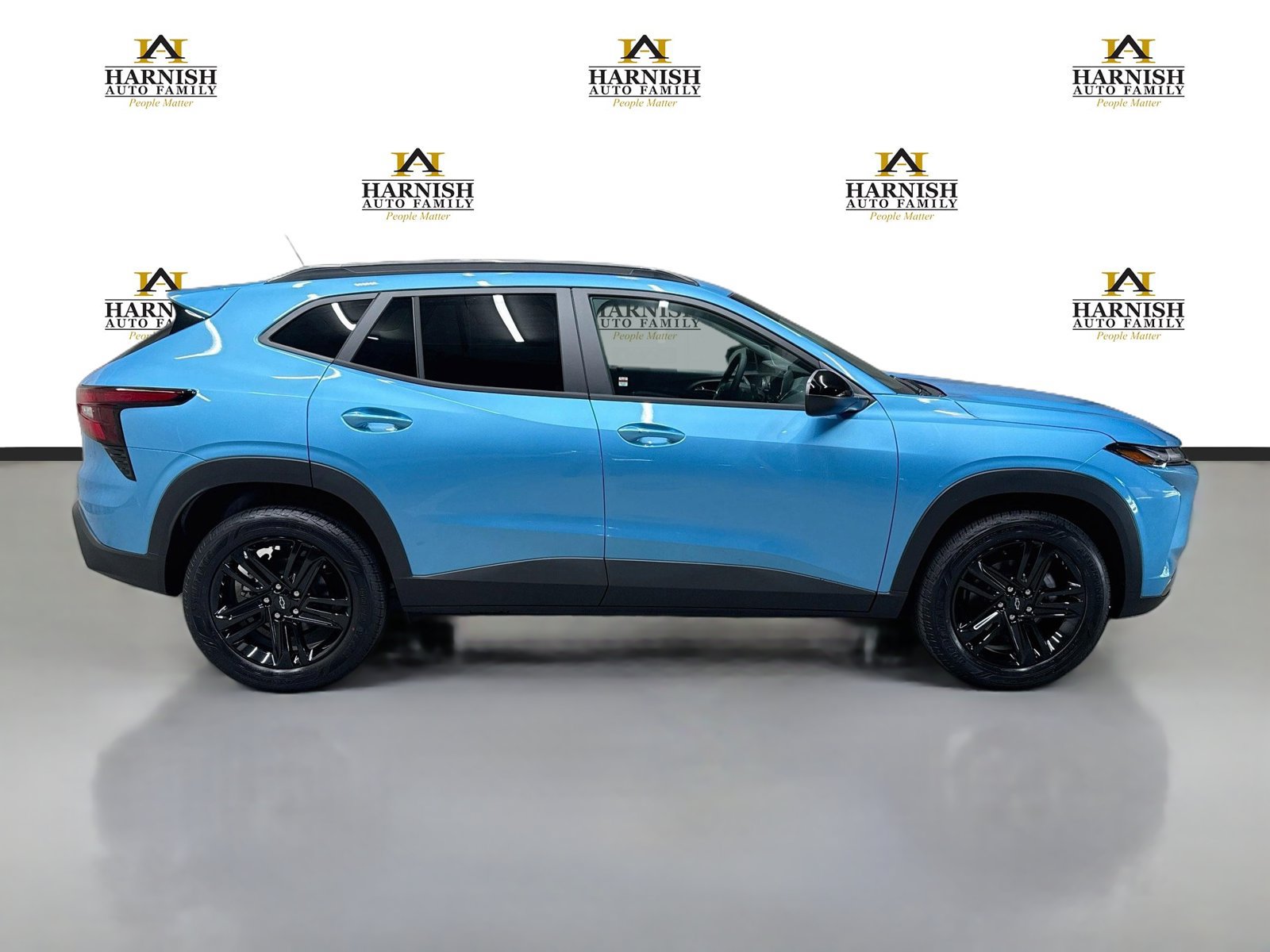 New 2026 Chevrolet Trax ACTIV w/ Sunroof Package FWD image 4