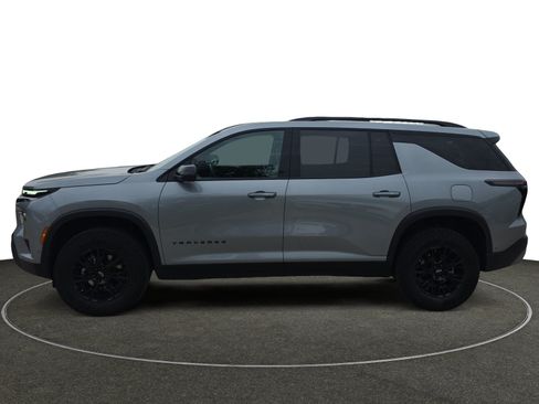 Used 2025 Chevrolet Traverse Z71 w/ Enhanced Driving Package AWD/4WD image 2