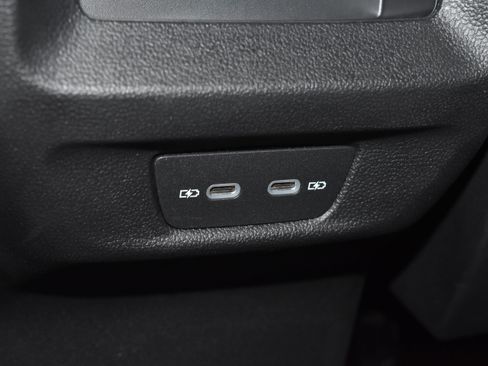 New 2026 Volkswagen Tiguan SE image 17