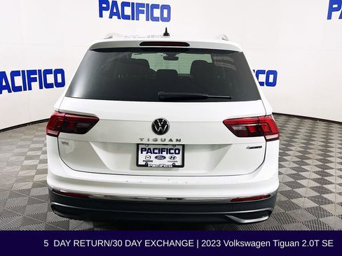 Used 2023 Volkswagen Tiguan SE image 6