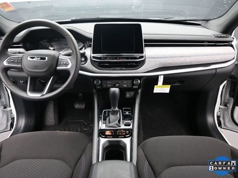 Used 2025 Jeep Compass Sport AWD/4WD image 22