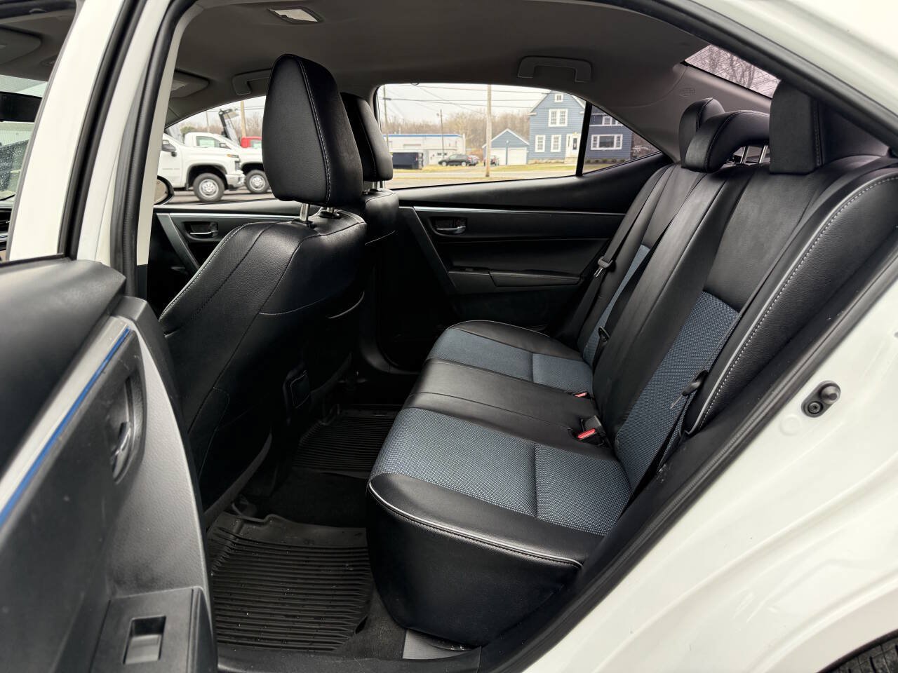 Used 2014 Toyota Corolla S FWD image 11