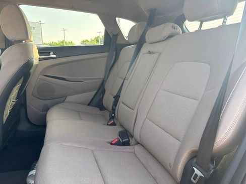 Used 2019 Hyundai Tucson SE FWD image 17