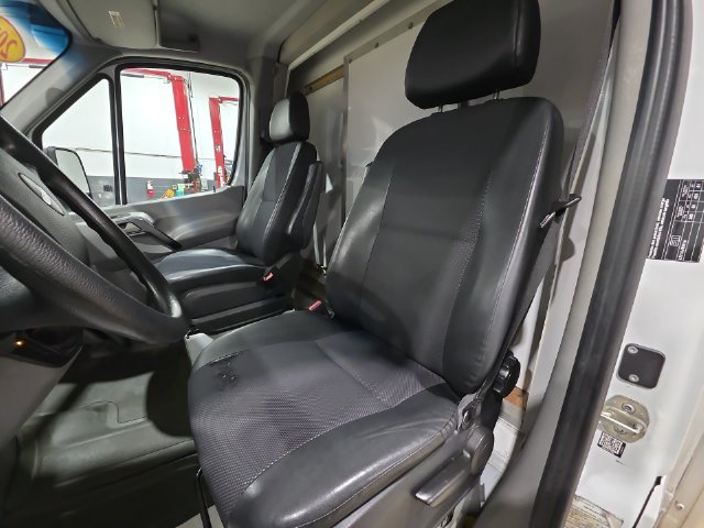 Used 2016 Freightliner Sprinter 3500 RWD image 11