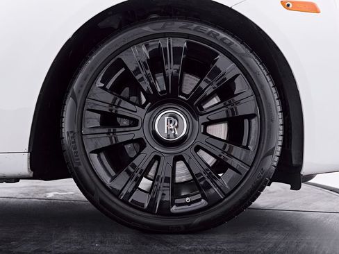 Used 2018 Rolls-Royce Ghost RWD image 34