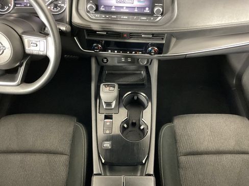 Used 2024 Nissan Rogue SV FWD image 14