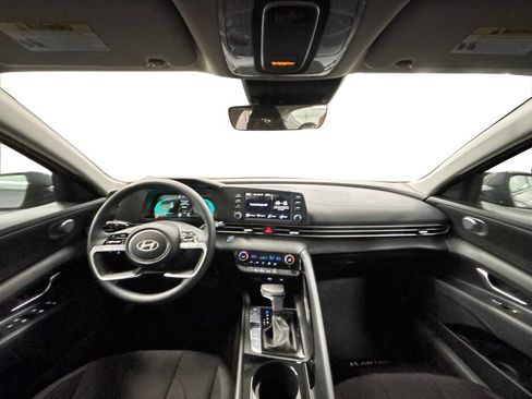 New 2026 Hyundai Elantra Hybrid FWD image 9