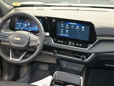 Certified 2025 Chevrolet Equinox LT w/ Safety and Technology Package AWD/4WD image 14
