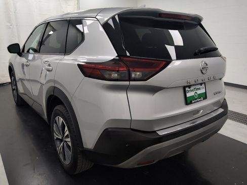 Used 2021 Nissan Rogue SV AWD/4WD image 3