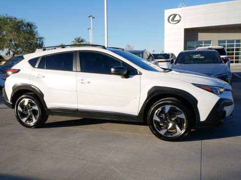 Used 2024 Subaru Crosstrek 2.5i Limited w/ Crosstrek Mirror Package image 13