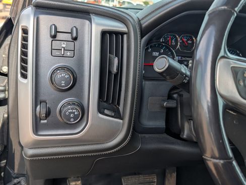 Used 2018 GMC Sierra 2500 SLT w/ Duramax Plus Package AWD/4WD image 18