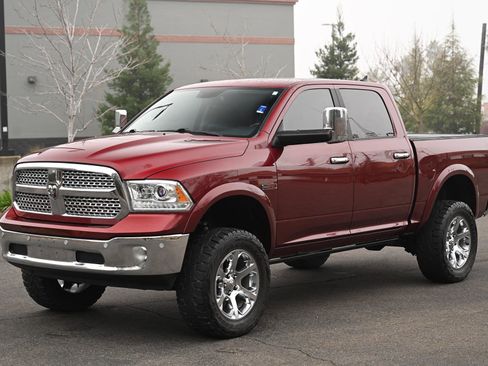 Used 2017 RAM 1500 Laramie w/ Convenience Group image 3