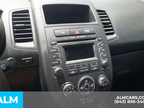 Used 2013 Kia Soul FWD image 8