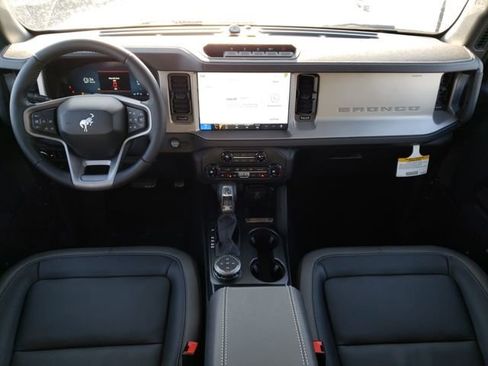 New 2025 Ford Bronco Outer Banks w/ Sasquatch Package image 11