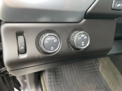 Used 2015 Chevrolet Tahoe LT AWD/4WD image 27