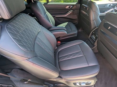 Certified 2024 BMW X7 xDrive40i w/ M Sport Package image 19