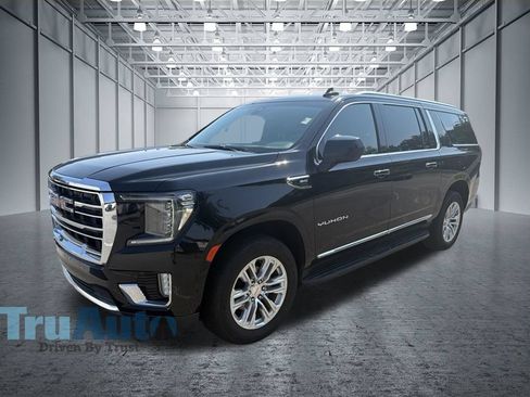 Used 2022 GMC Yukon XL SLT RWD image 2