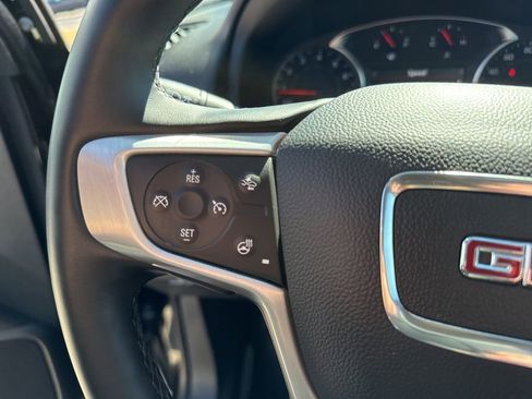 Certified 2024 GMC Terrain SLT w/ Infotainment Package II image 43