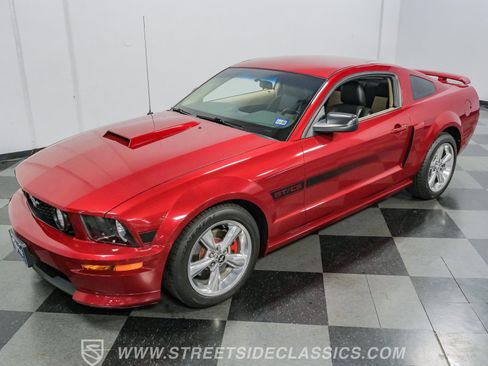 Used 2007 Ford Mustang GT image 33