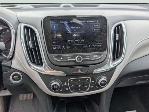 Used 2020 Chevrolet Equinox Premier image 16
