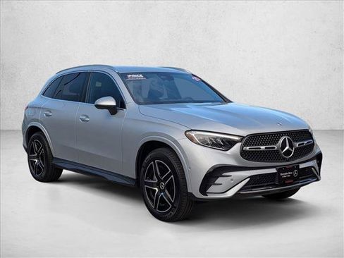 Certified 2025 Mercedes-Benz GLC 300 4MATIC image 3