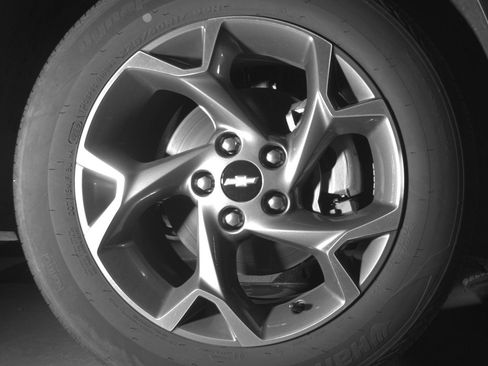Used 2025 Chevrolet Trax LT FWD image 13