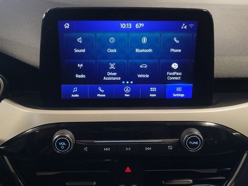 Used 2020 Ford Escape SE FWD image 25
