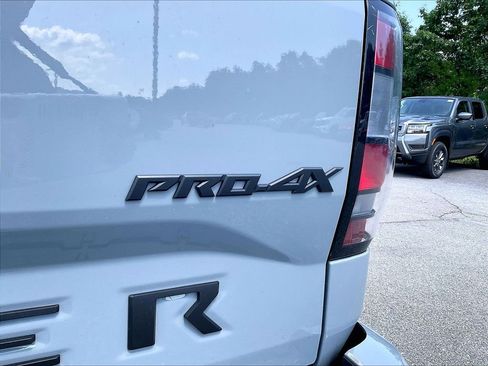 Used 2024 Nissan Frontier PRO-4X w/ Pro Premium Package AWD/4WD image 28