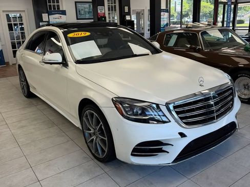 Used 2019 Mercedes-Benz S 560 Sedan image 3