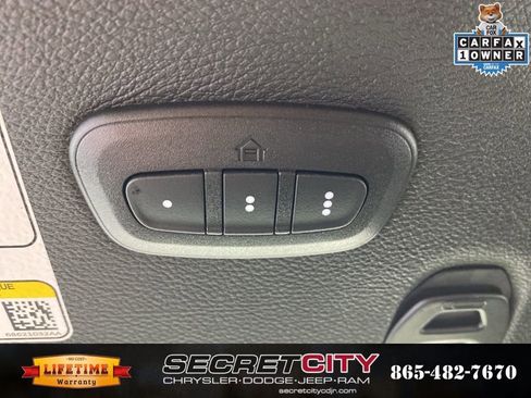 Used 2025 Jeep Wrangler Willys image 19