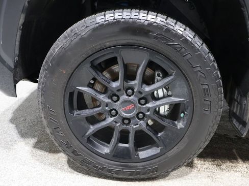 Used 2024 Toyota Tundra Limited image 9