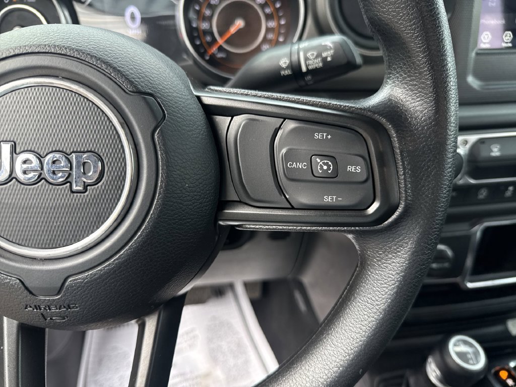 Used 2022 Jeep Wrangler Sport AWD/4WD image 15