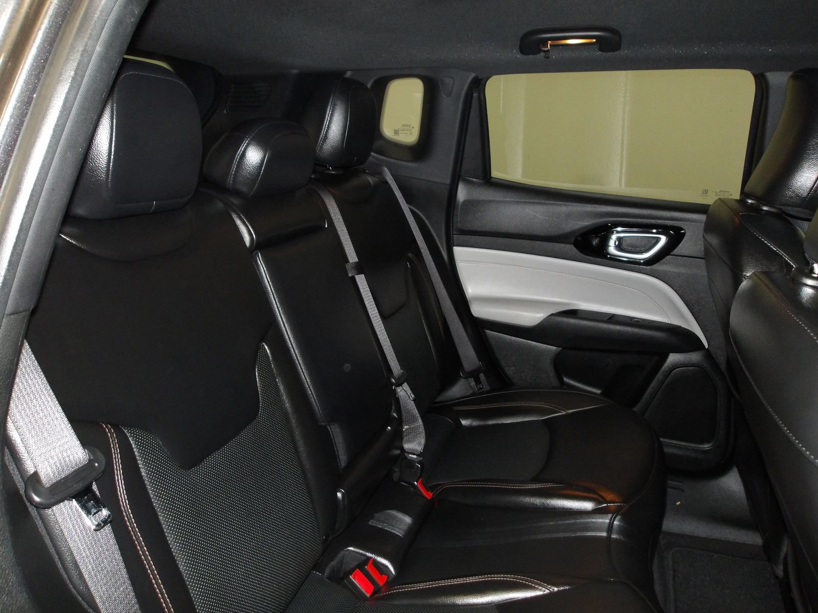 Used 2023 Jeep Compass Limited AWD/4WD image 16