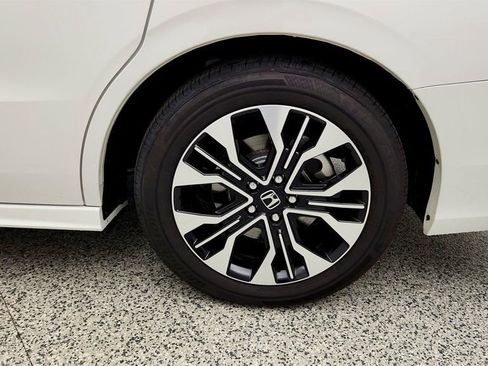 Used 2026 Honda Odyssey Elite image 9