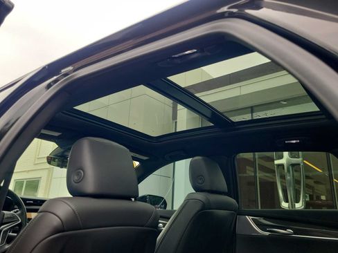 Used 2024 Cadillac XT5 Sportv w/ Technology Package AWD/4WD image 6