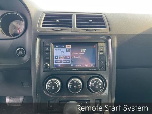 Used 2014 Dodge Challenger SXT Plus image 17