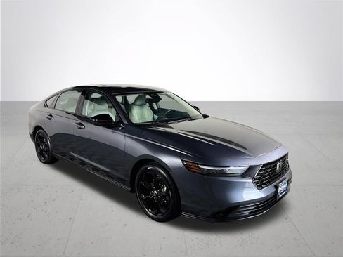 Used 2025 Honda Accord SE image 4