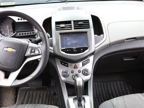 Used 2016 Chevrolet Sonic LT image 25