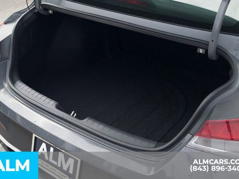 Used 2025 Hyundai Elantra Sport image 10