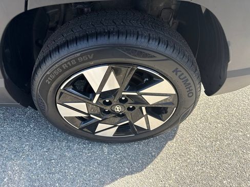 Certified 2025 Hyundai Kona SEL AWD/4WD image 12