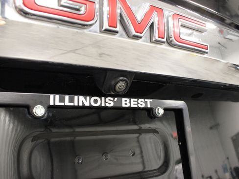 Used 2023 GMC Yukon SLE AWD/4WD image 13