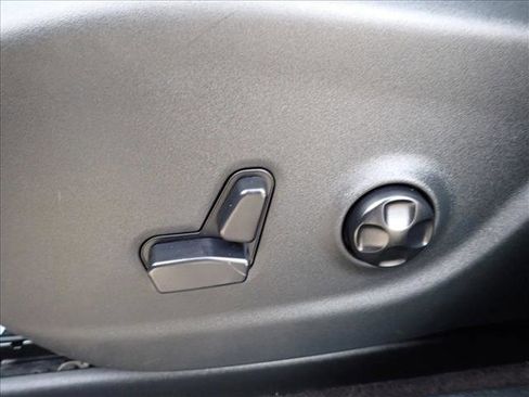 Used 2019 Jeep Cherokee Limited w/ Trailer Tow Group image 14