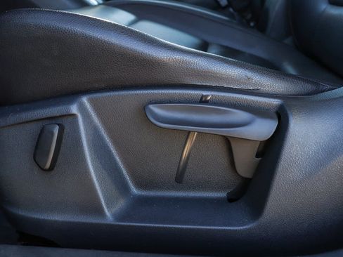 Used 2016 Volkswagen Tiguan S image 19