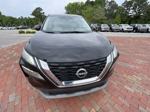 Used 2023 Nissan Rogue SV FWD image 4