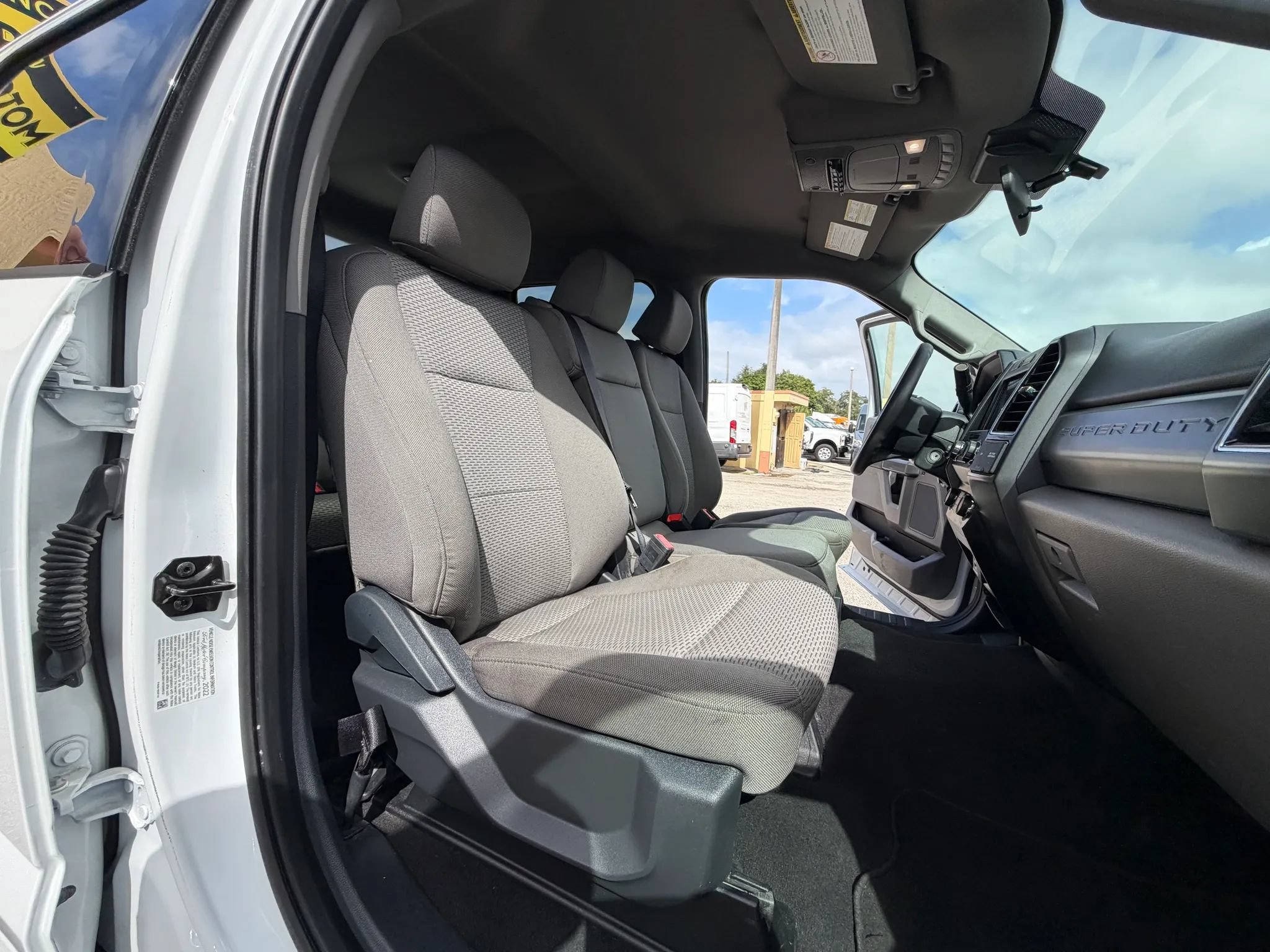 Used 2022 Ford F350 4x4 Crew Cab XLT image 20