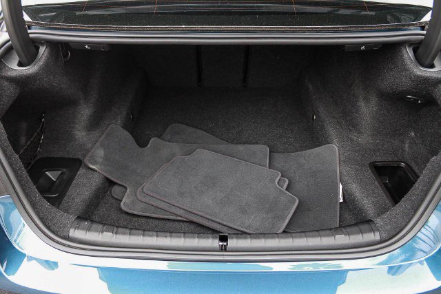 Used 2023 BMW 540i w/ Premium Package RWD image 27