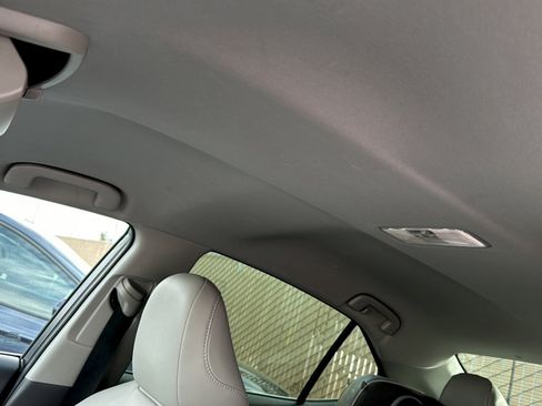 Used 2018 Toyota Camry SE FWD image 4