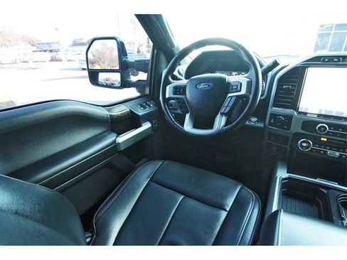 Used 2022 Ford F250 Lariat w/ Tremor Off-Road Package image 7