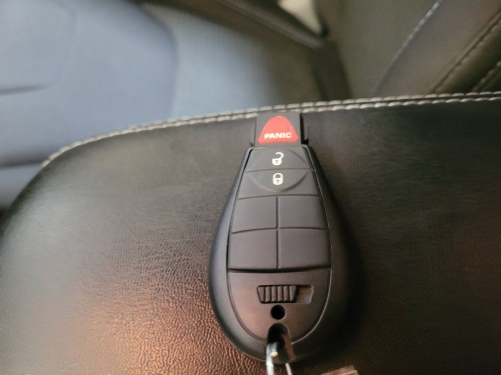 Used 2019 Jeep Cherokee Latitude w/ Popular Appearance Group FWD image 32