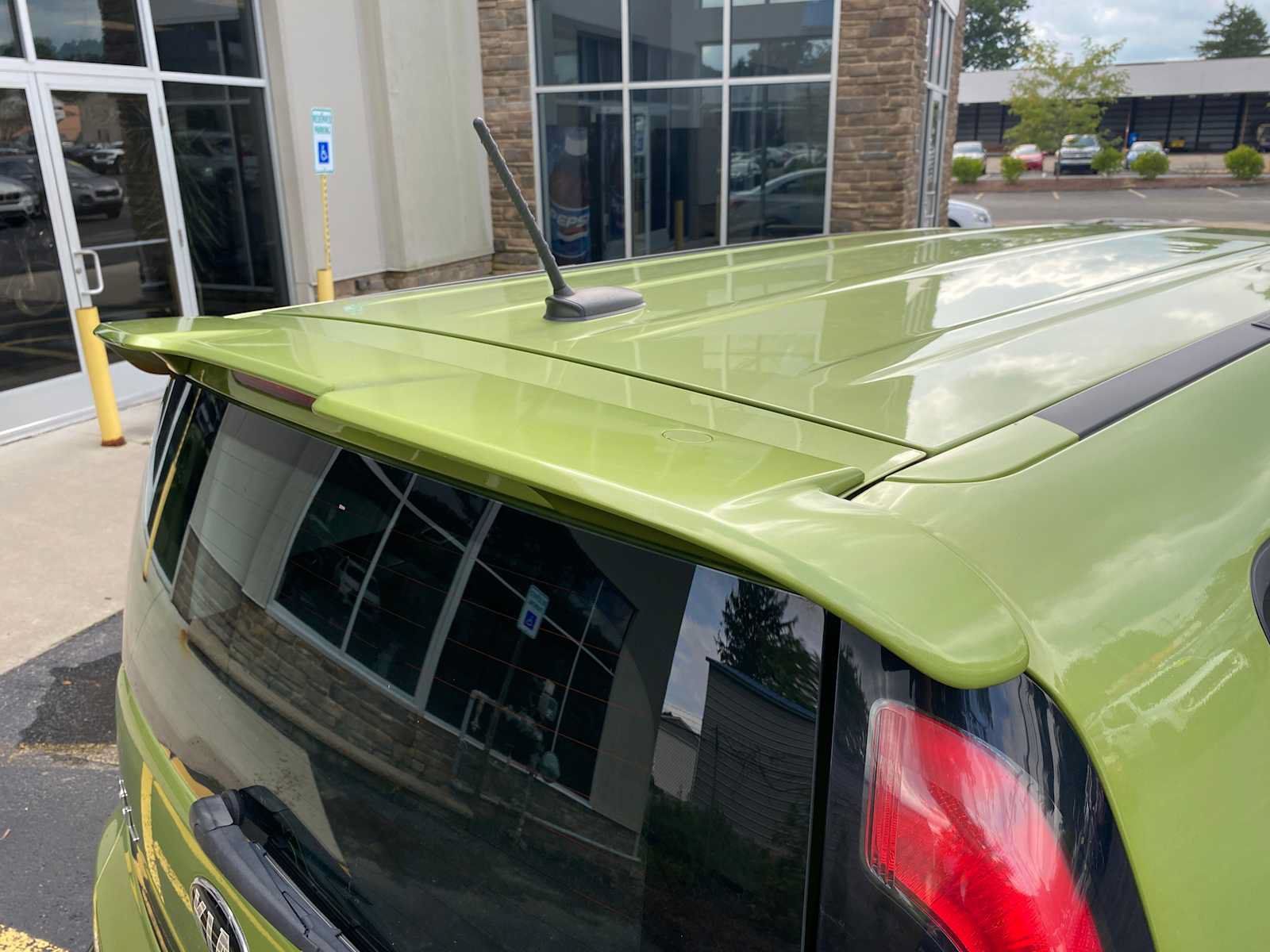 Used 2016 Kia Soul + FWD image 15